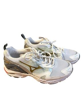Mizuno Wave Rider 10 White Gold Gray Retro Runner Sneaker Women’s US 6 EU 38